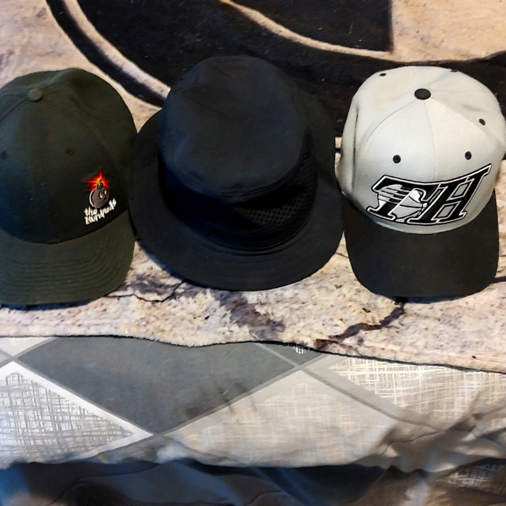 The Hundreds 3 hat lot